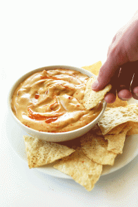 Cashewless-Vegan-Queso-Dip