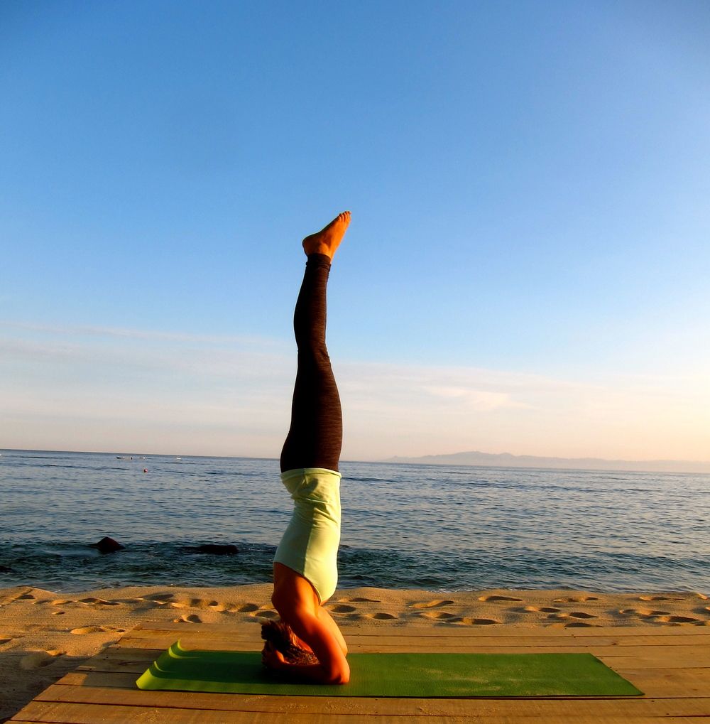 SHIRSHASANA