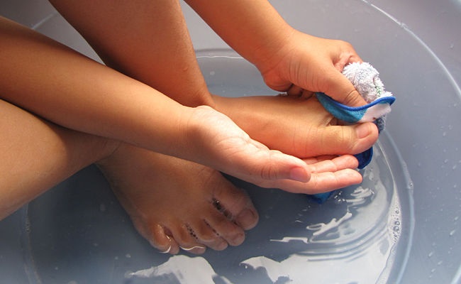 washing your feet