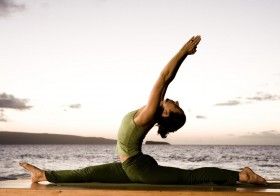 5 DANGERS OF YOGA AND HOW TO PREVENT THEM