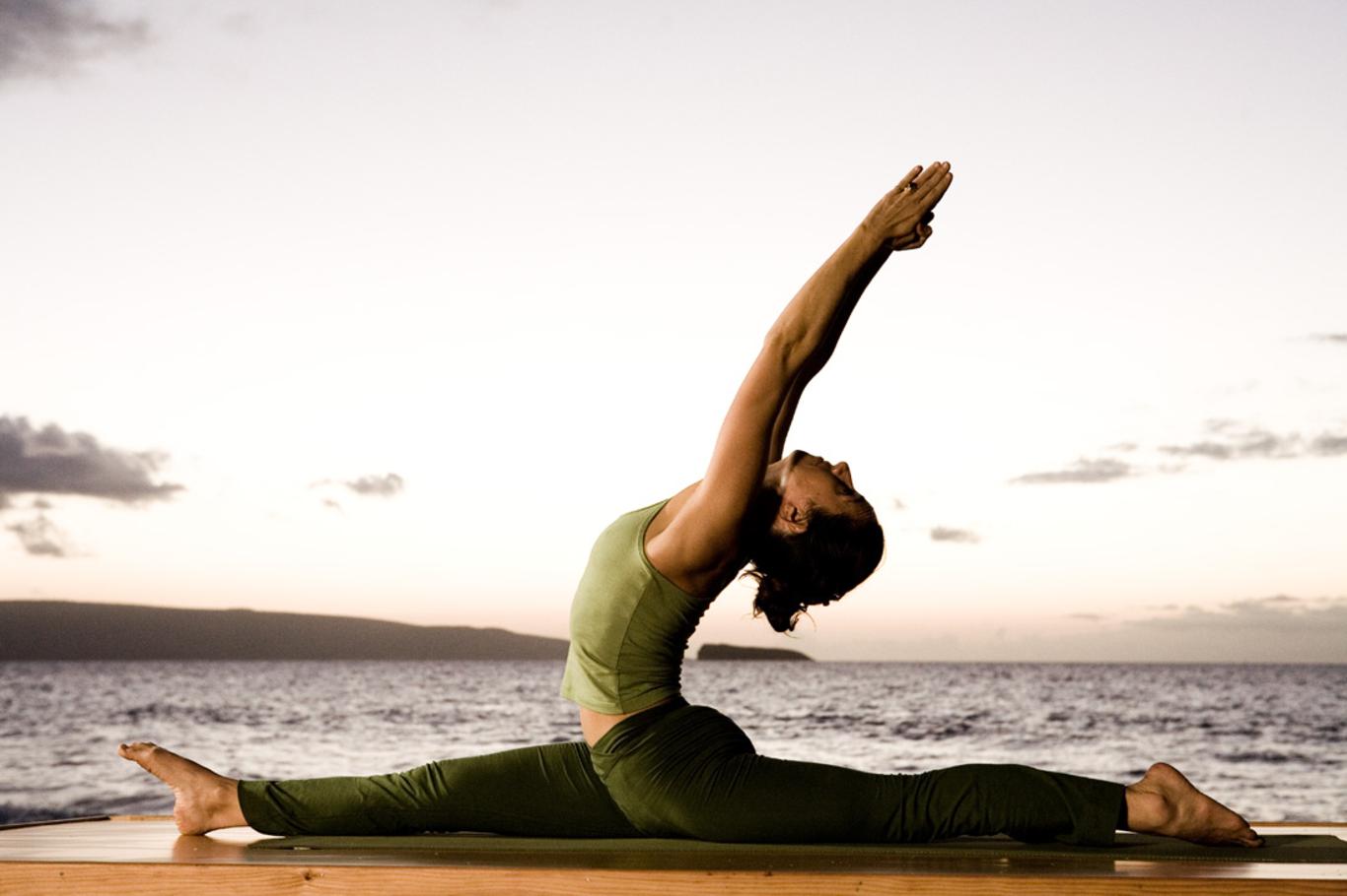 5 DANGERS OF YOGA AND HOW TO PREVENT THEM