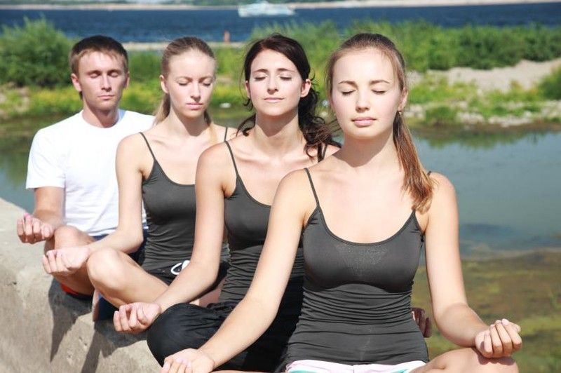 5 Yoga Breathing Exercises For Asthmatic Patients