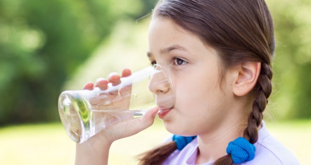 4 Ways to Spot Dehydration in Your Child