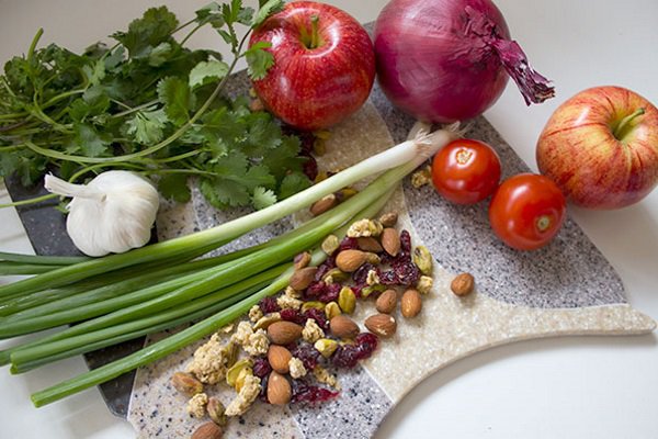 8 Amazing Benefits of Quercetin